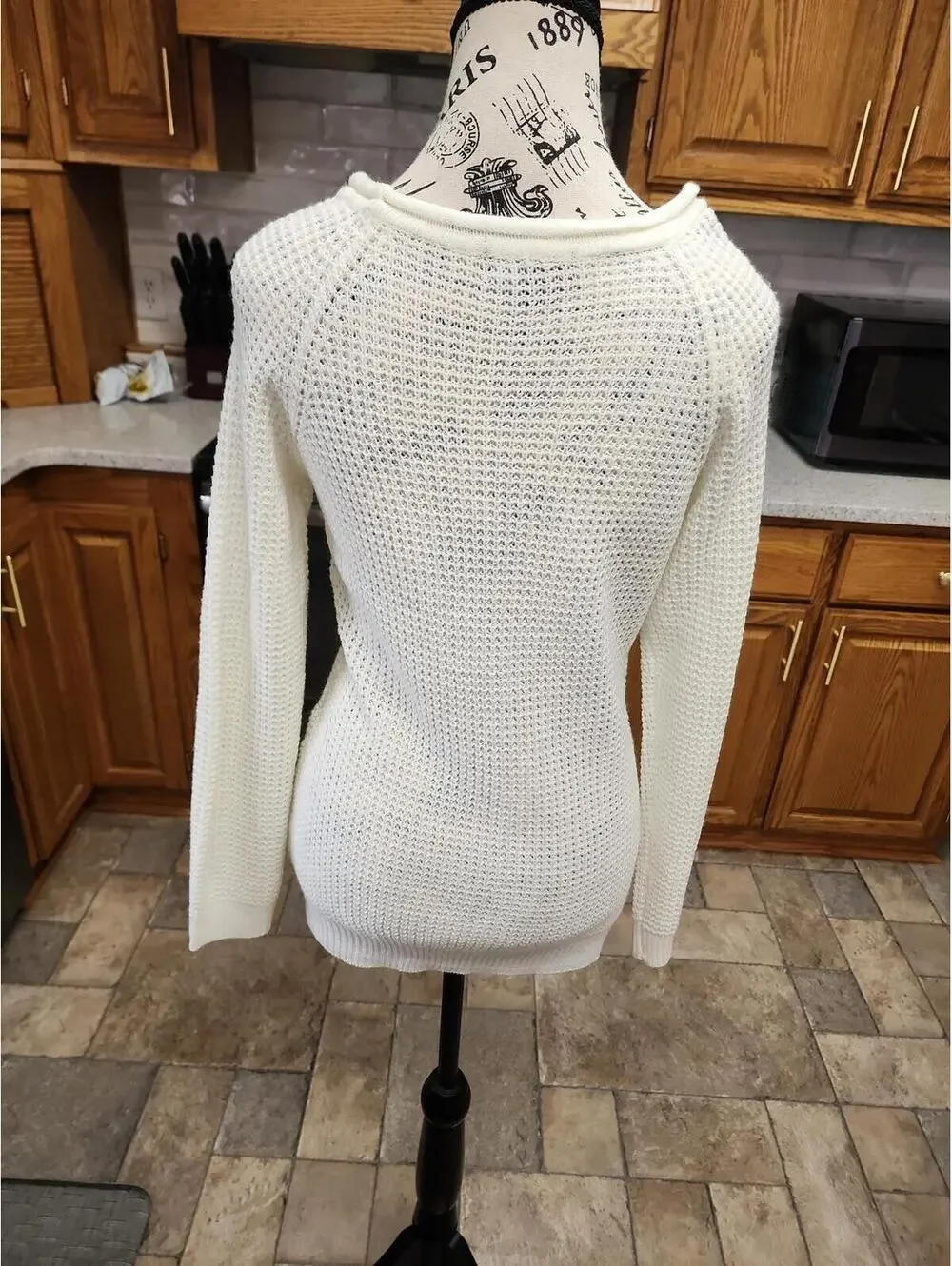 Sweater - Picture 3 of 8